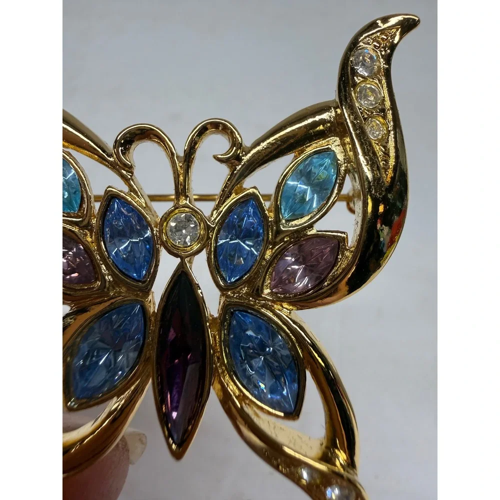 Avon Golden Butterfly Pin Vintage Gold Tone Multi Color Rhinestone Brooch Boxed